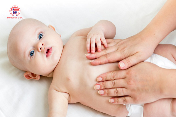 cách massage bụng cho trẻ sơ sinh bị chướng bụng